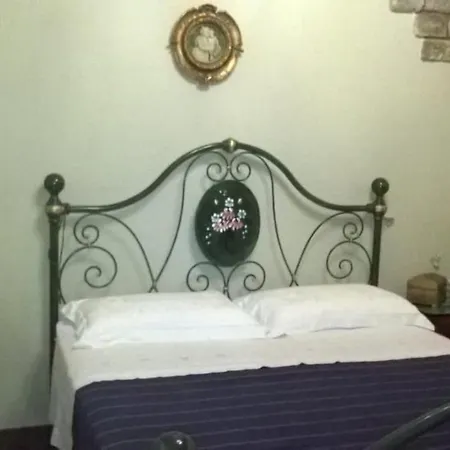 Bella Casa D'epoca In Splendido Borgo Siciliano * Piraino