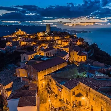 Bella Casa D'epoca In Splendido Borgo Siciliano Апартаменты *