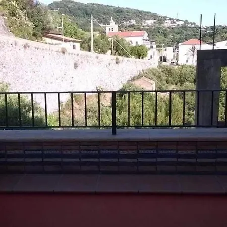 Апартаменты Bella Casa D'epoca In Splendido Borgo Siciliano *