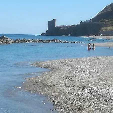 Bella Casa D'epoca In Splendido Borgo Siciliano