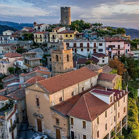 Bella Casa D'epoca In Splendido Borgo Siciliano